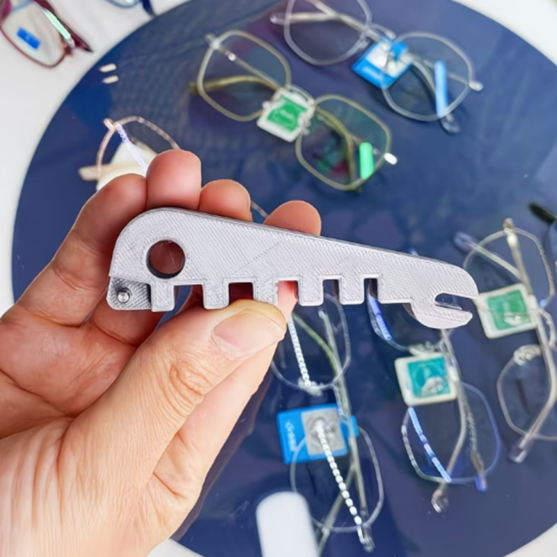 Multifunctional Glasses Adjust - đánh giá và giá Multi Tool Plier
